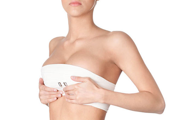 Tiến hành nâng ngực