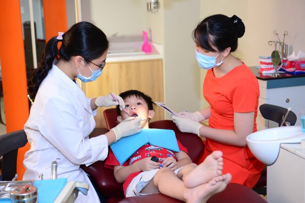 khám răng trẻ em, vì một thế hệ không sâu răng