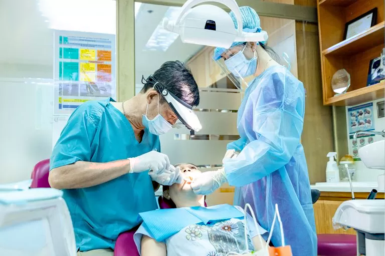 BUI ANH TUAN, D.D.S – VICE HEAD OF DENTO-MAXILLOFACIAL DEPARTMENT Mỗi ca điều trị đều là một câu chuyện