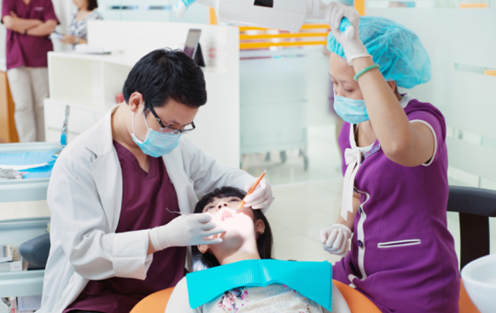 Tooth Decay TRIỆU CHỨNG CỦA SÂU RĂNG