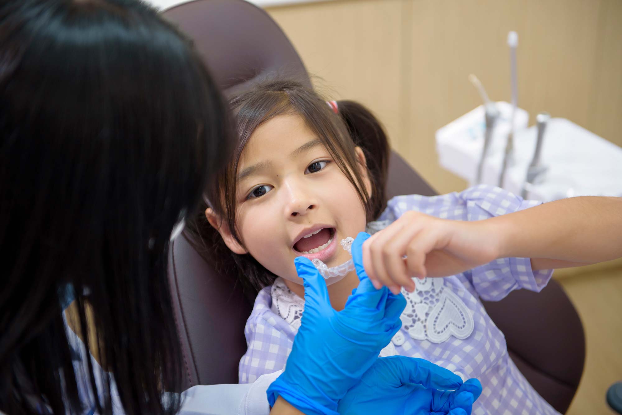Niềng răng trong suốt cho trẻ em: Giải pháp thẩm mỹ và tiện lợi