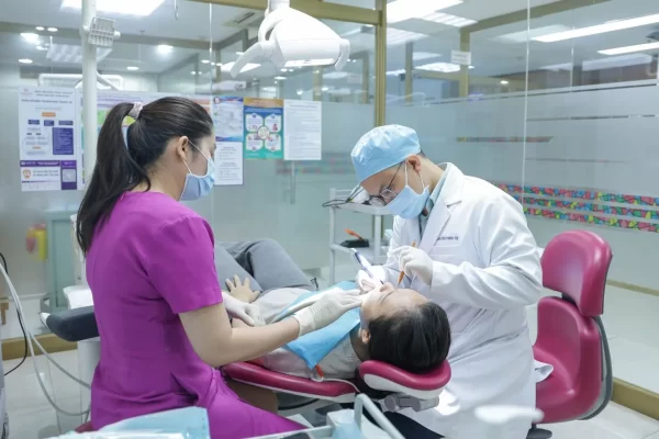 Giá trồng răng implant trọn gói là bao nhiêu?