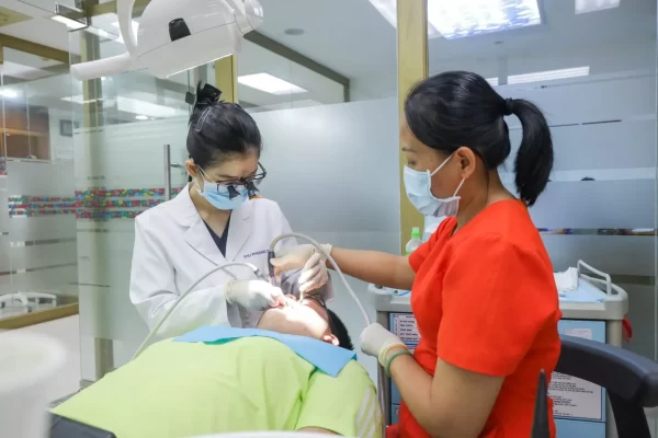 Trồng răng implant cho mất răng toàn hàm ở đâu tốt?