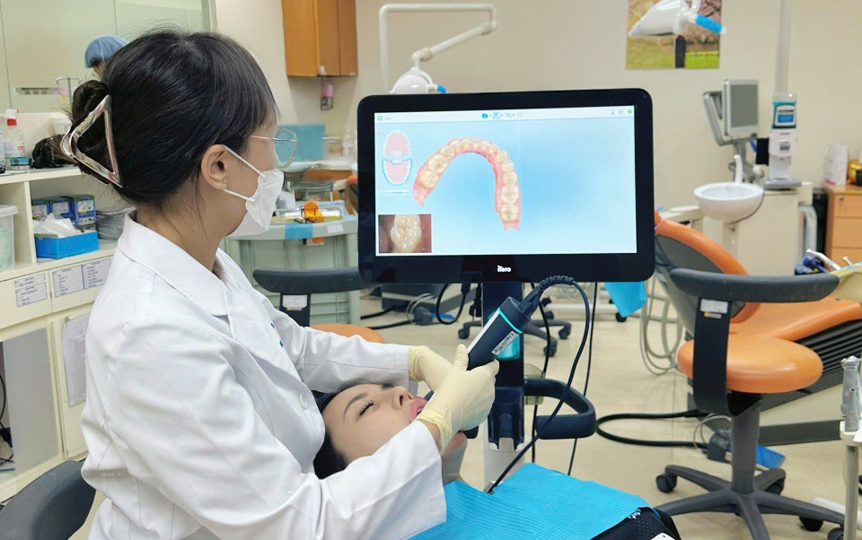 Niềng răng xong có bị tái xô lệch không? Cách duy trì kết quả lâu dài