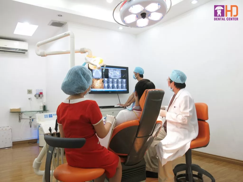 NÊN CHỌN RĂNG SỨ ZIRCONIA HAY HT SMILE? KHÁC NHAU ĐIỂM NÀO?