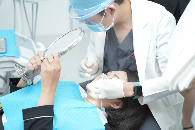 CẢNH BÁO: BỌC RĂNG SỨ KHÔNG ĐÚNG KỸ THUẬT CÓ THỂ LÀM CHẾT TỦY, HỎNG RĂNG THẬT